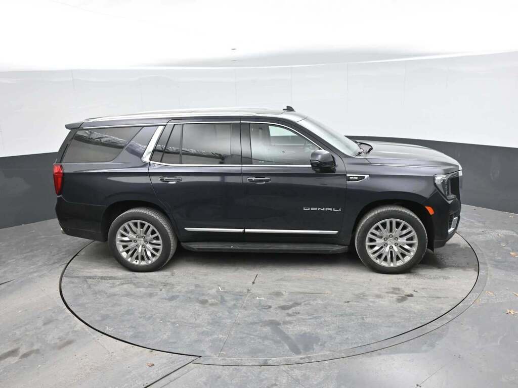 2023 GMC Yukon 4WD Denali