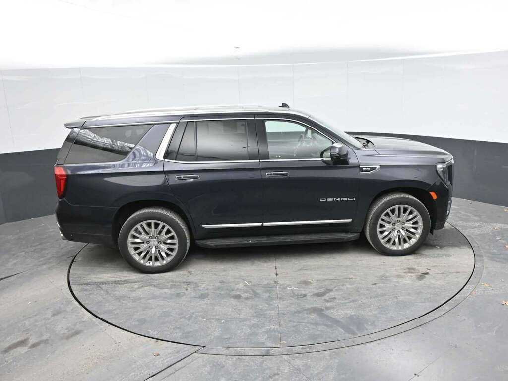 2023 GMC Yukon 4WD Denali
