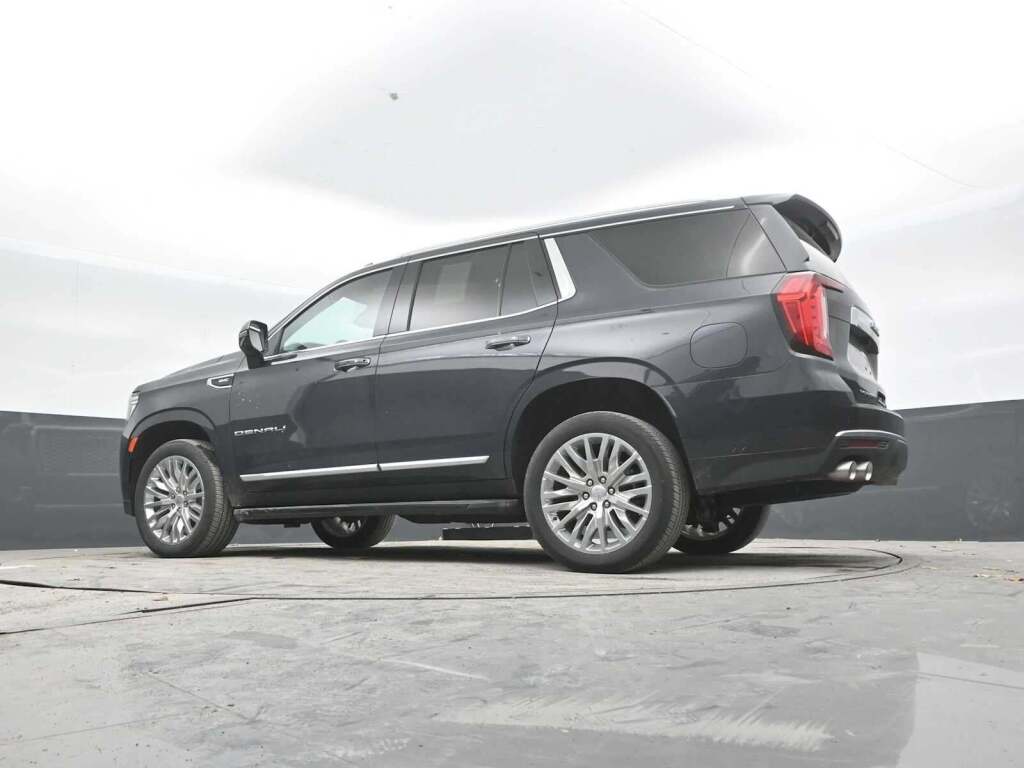 2023 GMC Yukon 4WD Denali
