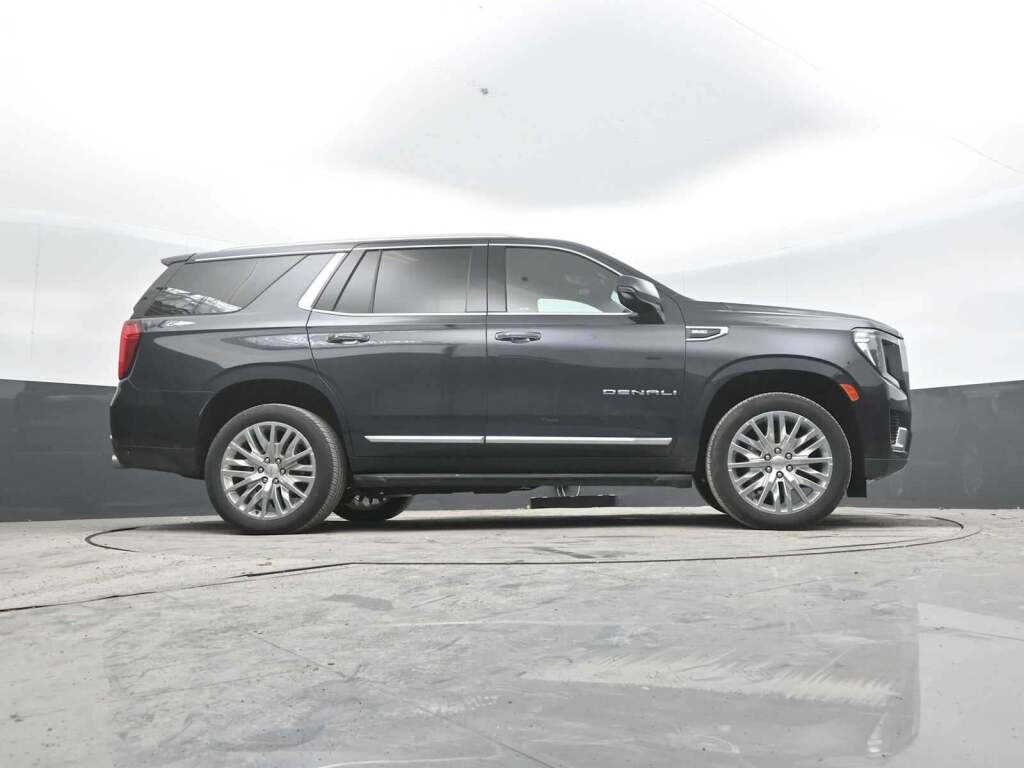 2023 GMC Yukon 4WD Denali