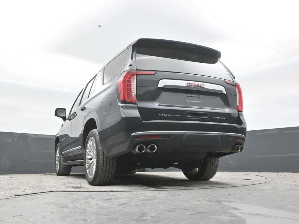 2023 GMC Yukon 4WD Denali