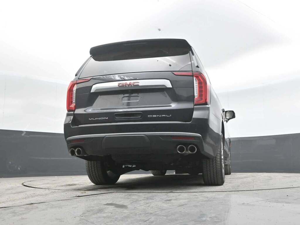2023 GMC Yukon 4WD Denali