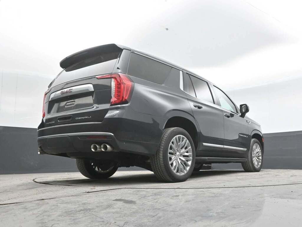 2023 GMC Yukon 4WD Denali