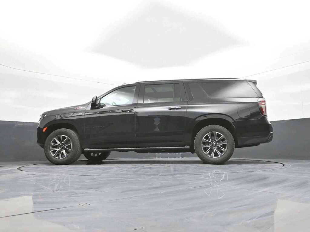 2024 Chevrolet Suburban 4WD Z71