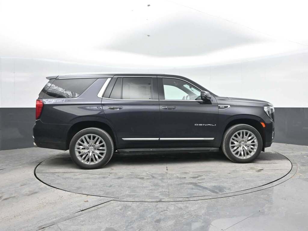 2023 GMC Yukon 4WD Denali