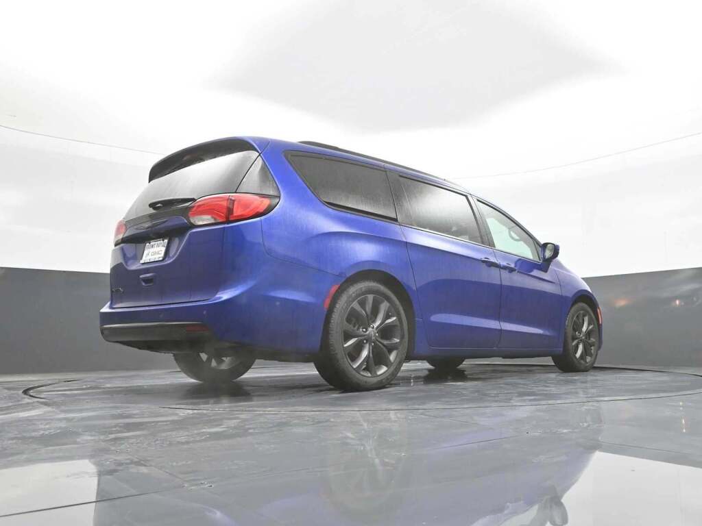 2019 Chrysler Pacifica Touring L Plus