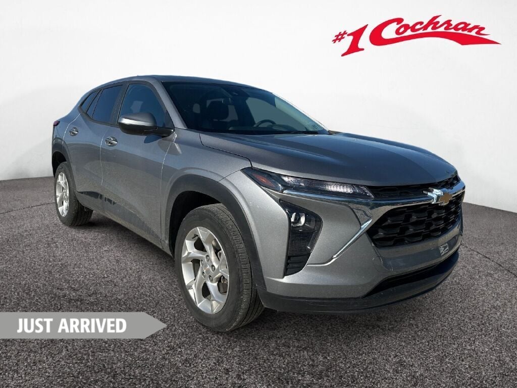 2024 Chevrolet Trax LS's photo