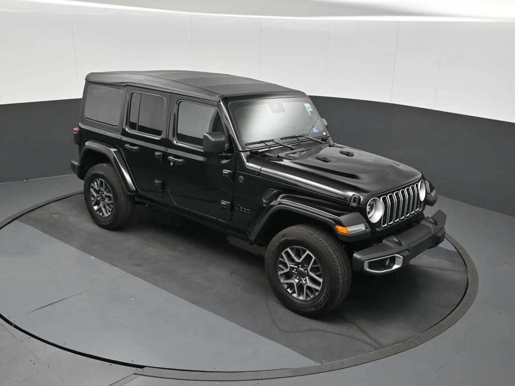 2025 Jeep Wrangler 4-Door Sahara 4x4