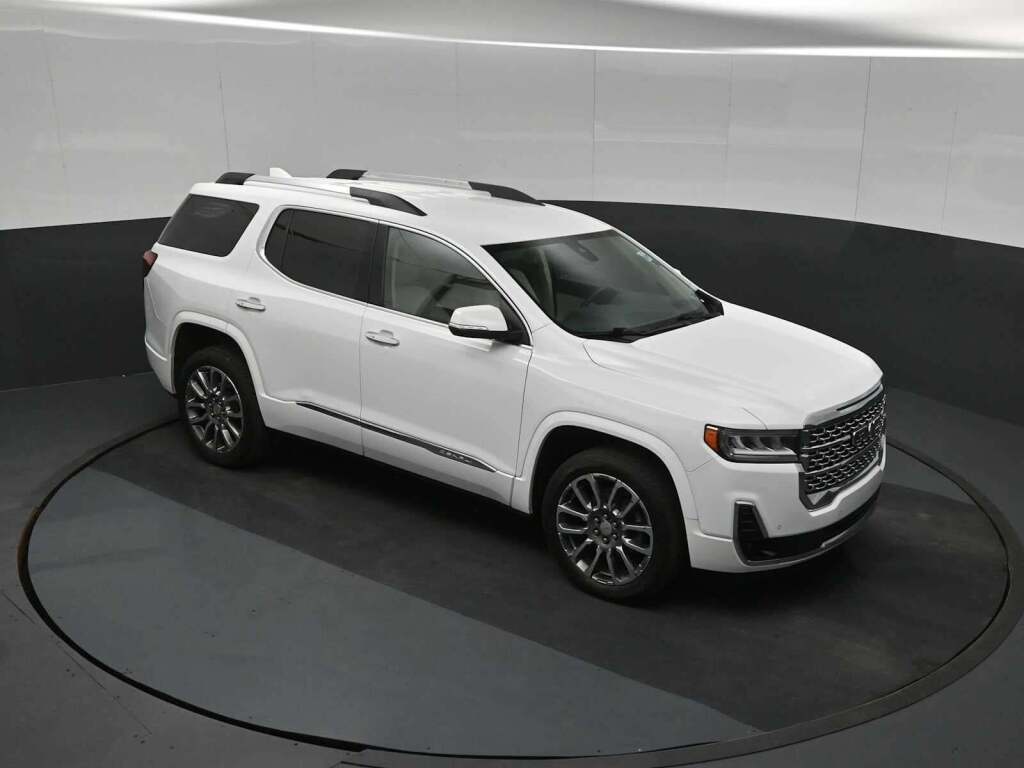 2023 GMC Acadia AWD Denali