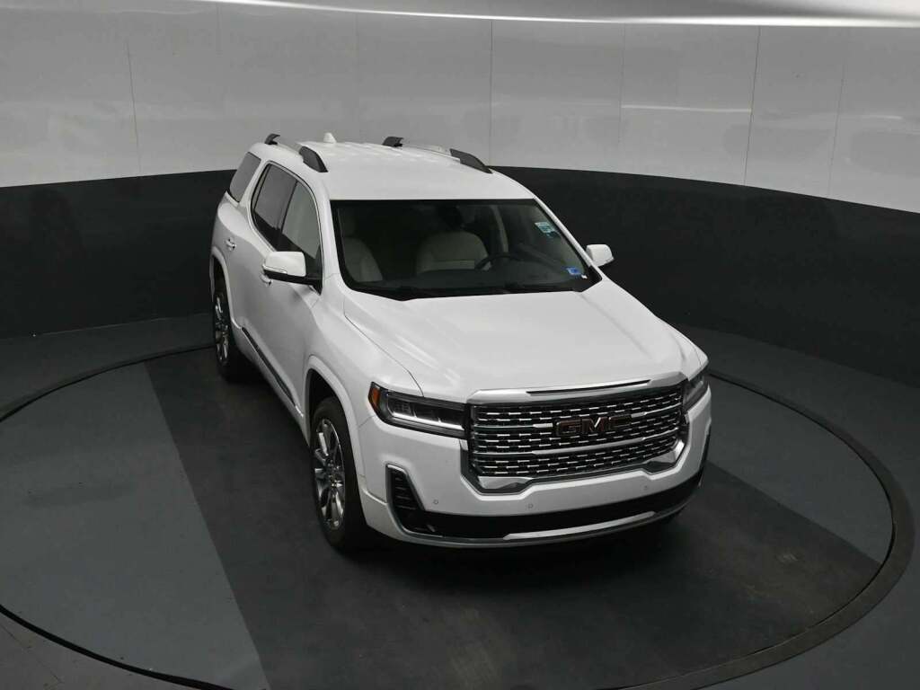 2023 GMC Acadia AWD Denali