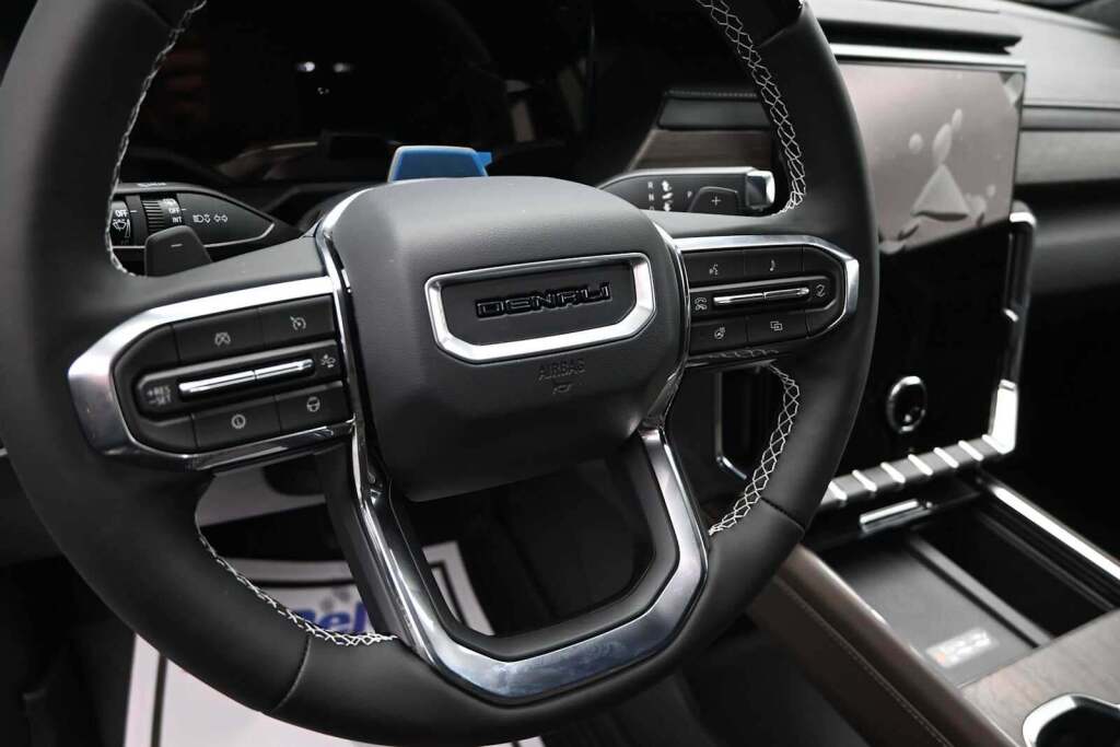 2026 GMC Acadia Denali Ultimate AWD