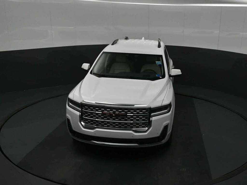2023 GMC Acadia AWD Denali