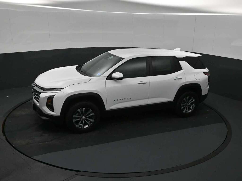 2026 Chevrolet Equinox FWD LT