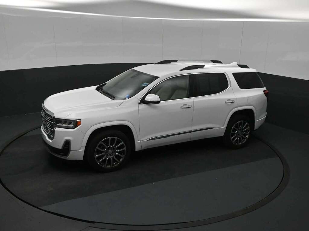 2023 GMC Acadia AWD Denali
