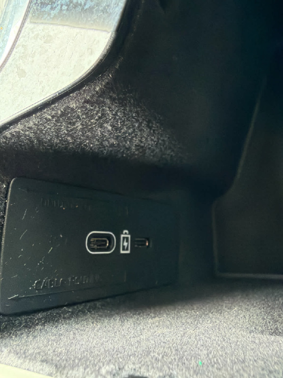 2024 Volvo S60 B5 Plus Dark Theme