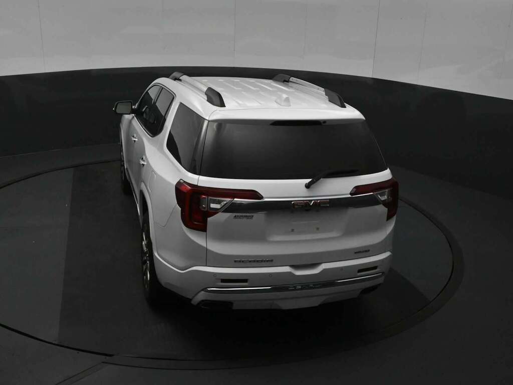 2023 GMC Acadia AWD Denali