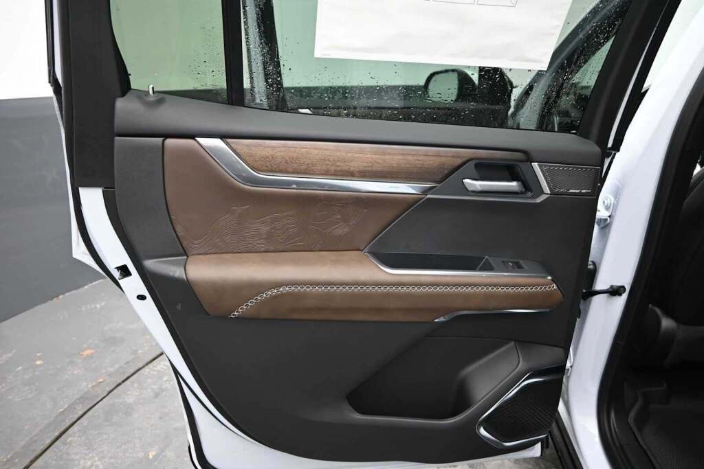 2026 GMC Acadia Denali Ultimate AWD