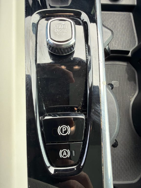 2024 Volvo S60 B5 Plus Dark Theme