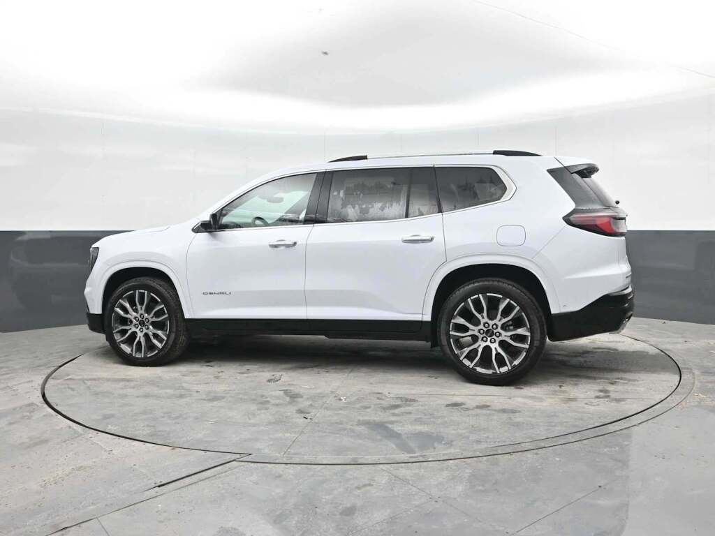 2026 GMC Acadia Denali Ultimate AWD