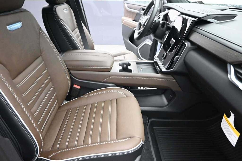 2026 GMC Acadia Denali Ultimate AWD