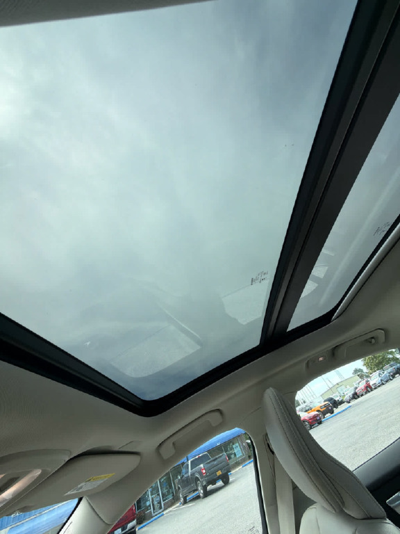 2024 Volvo S60 B5 Plus Dark Theme