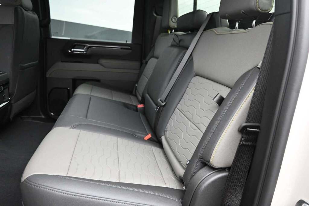 2026 Chevrolet Silverado 2500 HD Crew Cab, Standard Bed, XR2, 4WD