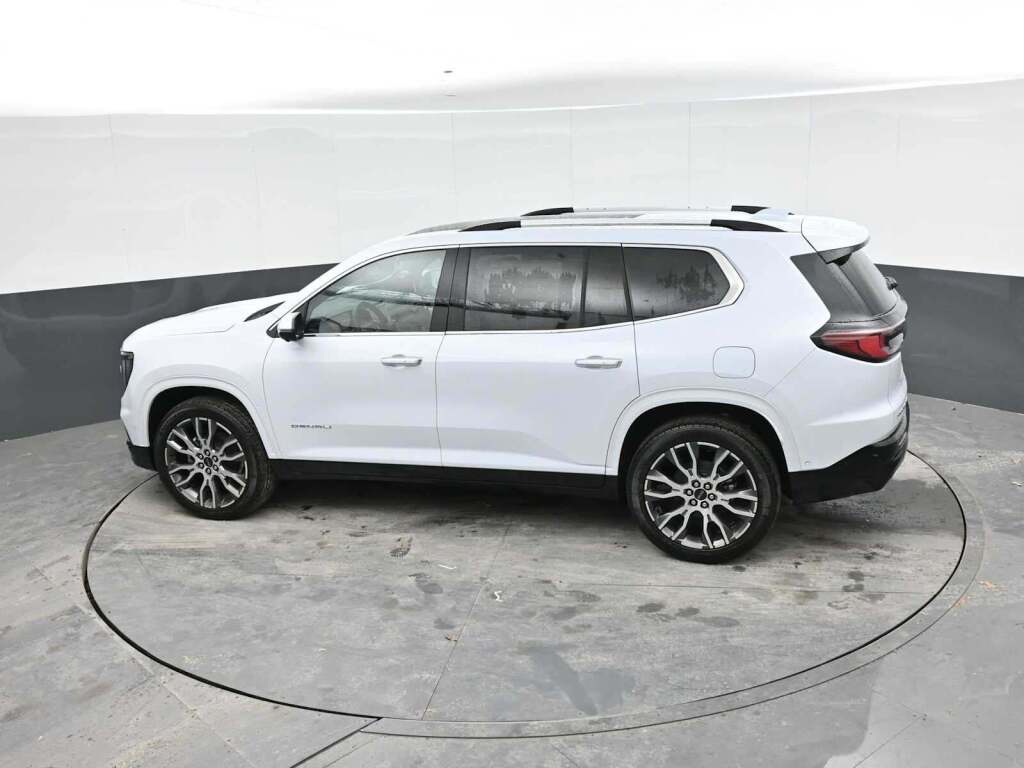 2026 GMC Acadia Denali Ultimate AWD