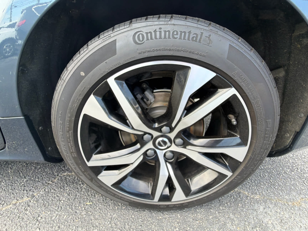 2024 Volvo S60 B5 Plus Dark Theme