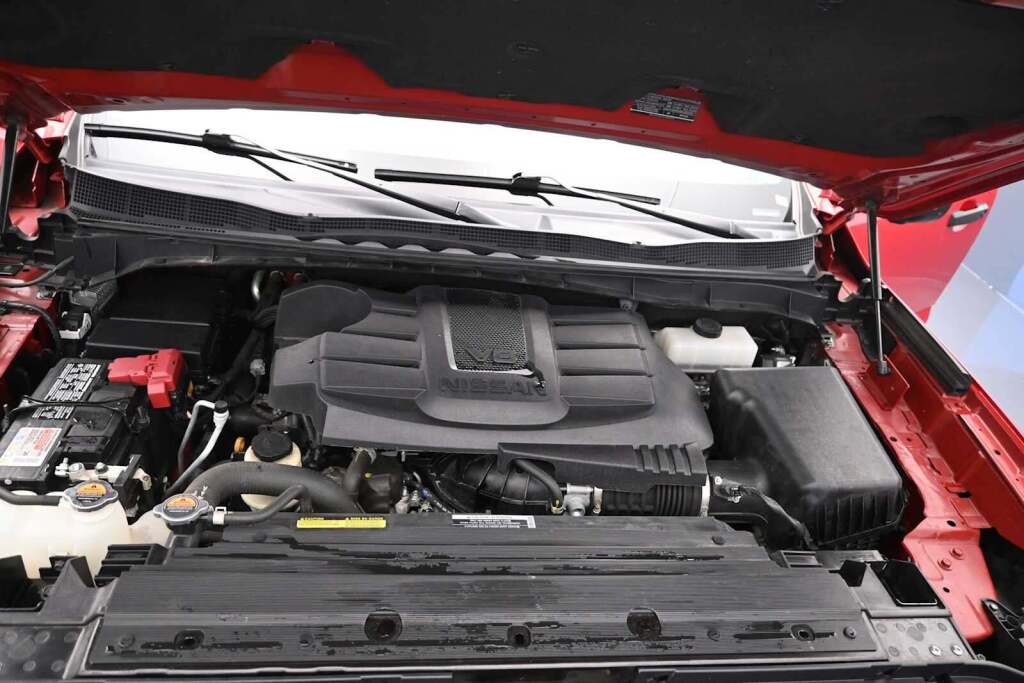 2024 Nissan TITAN Crew Cab PRO-4X 4x4