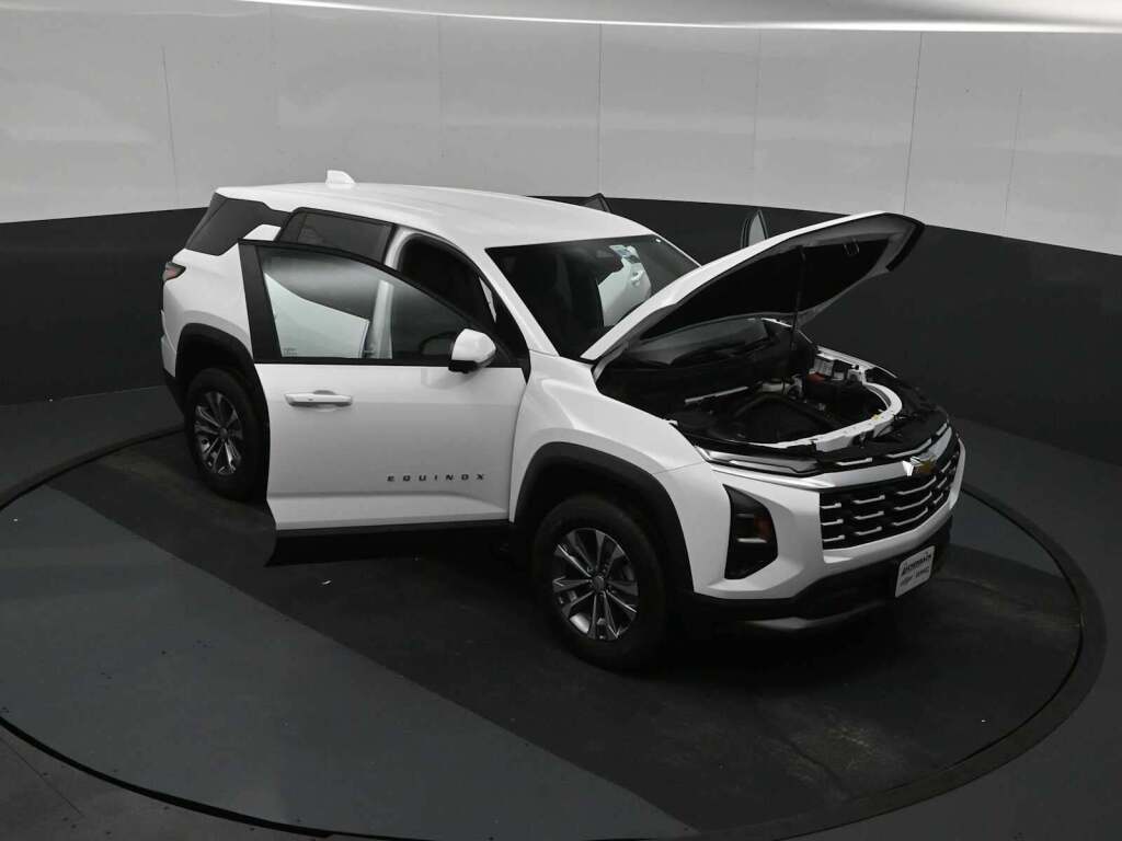 2026 Chevrolet Equinox FWD LT