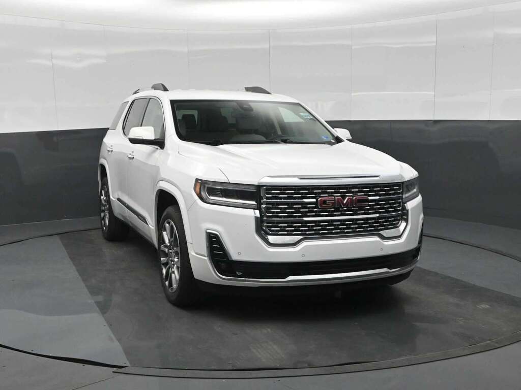 2023 GMC Acadia AWD Denali