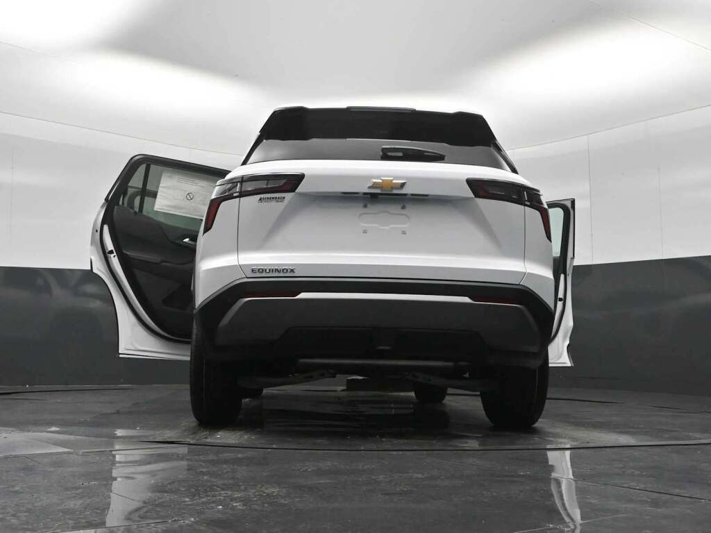 2026 Chevrolet Equinox FWD LT