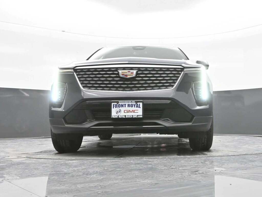 2024 Cadillac XT4 AWD Premium Luxury
