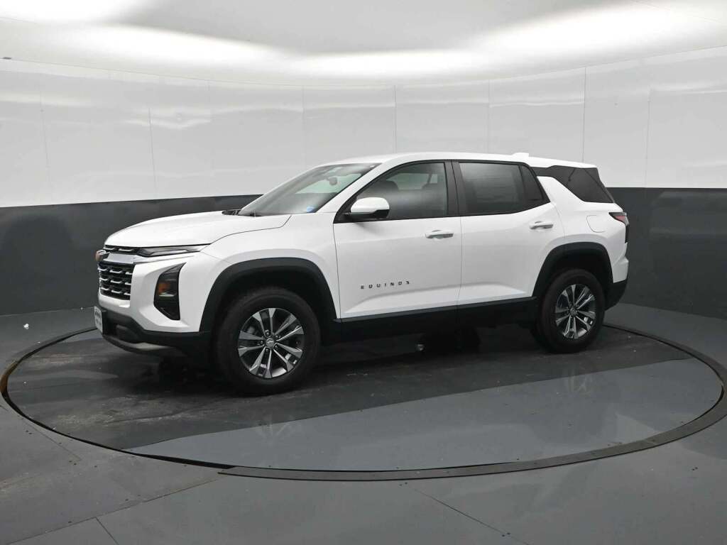 2026 Chevrolet Equinox FWD LT