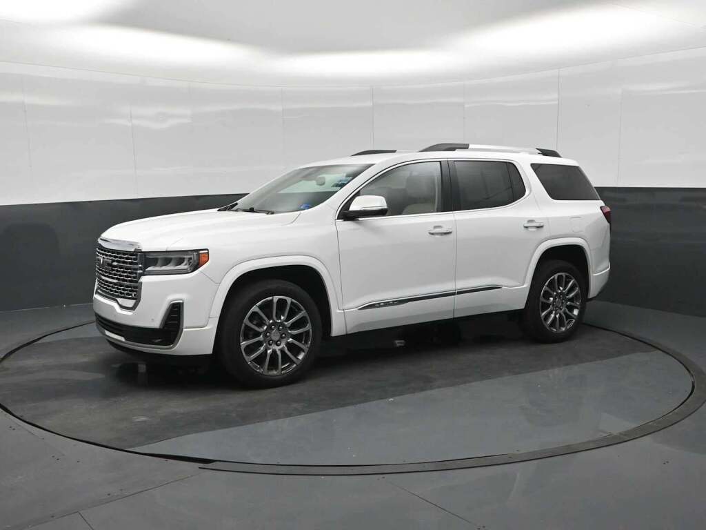 2023 GMC Acadia AWD Denali