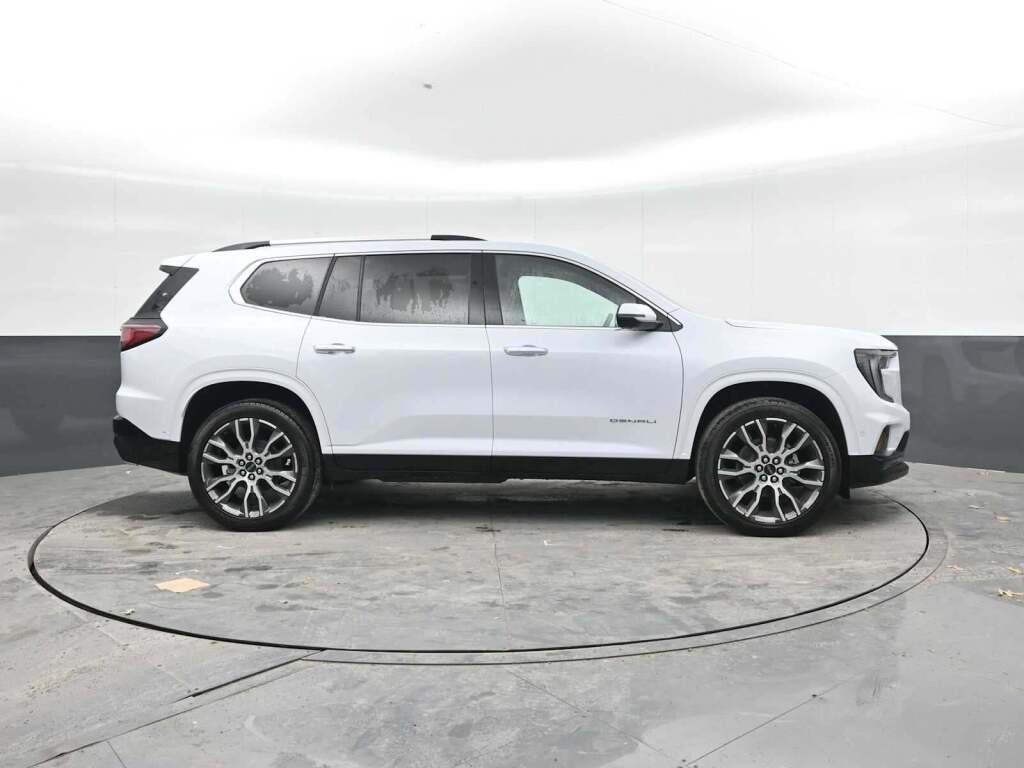 2026 GMC Acadia Denali Ultimate AWD