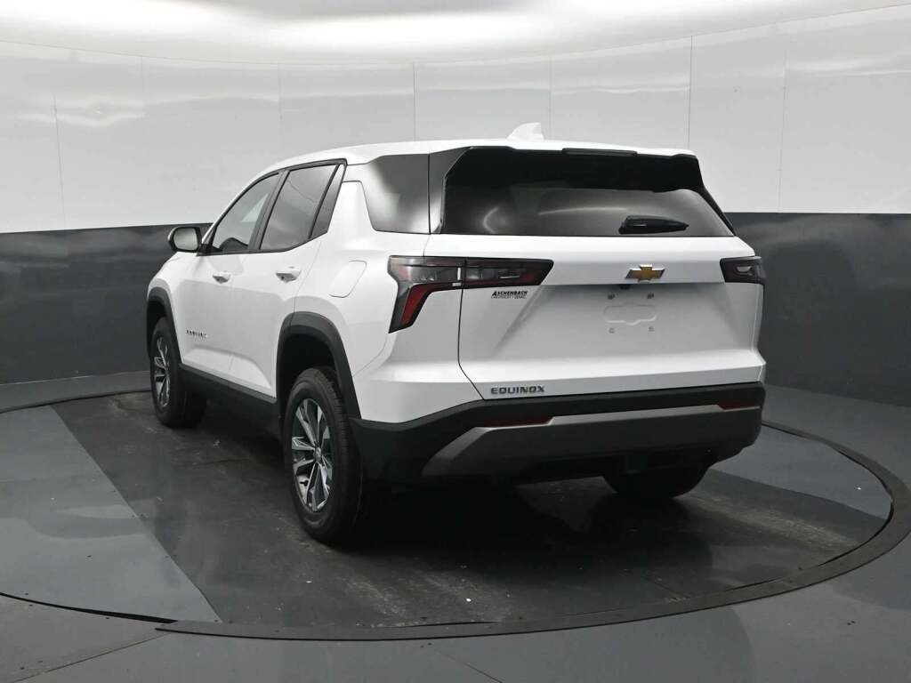 2026 Chevrolet Equinox FWD LT