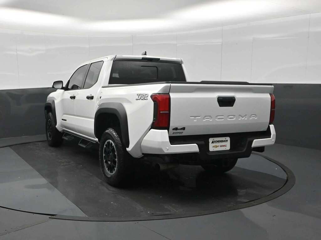 2024 Toyota Tacoma SR5
