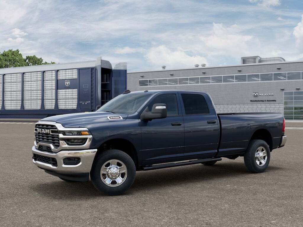 2026 Ram 2500 Tradesman Crew Cab 4x4 8' Box