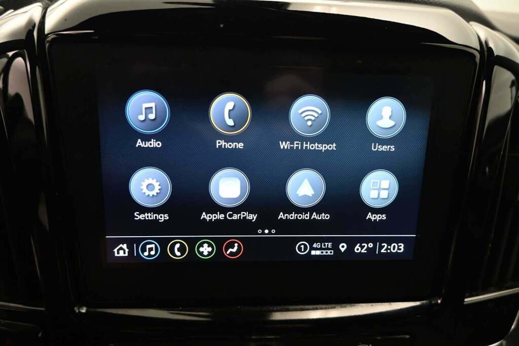 2023 Chevrolet Traverse FWD LT Cloth
