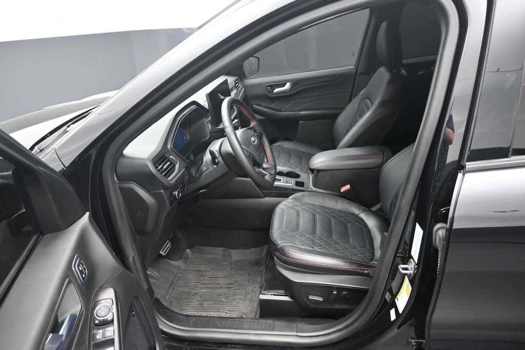 2023 Ford Escape ST-Line Elite