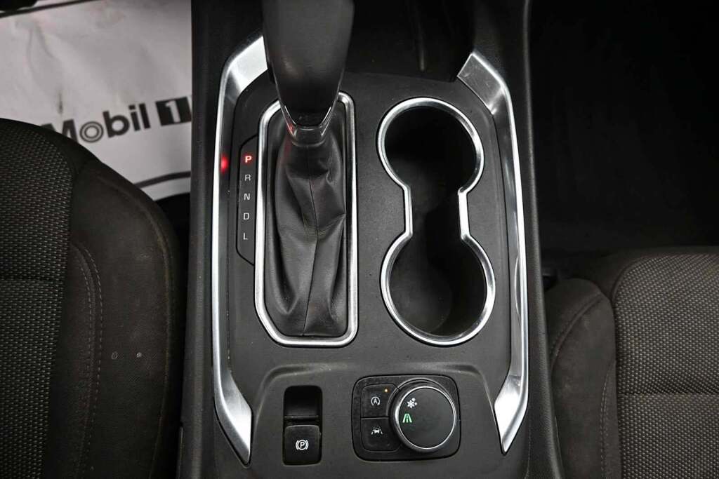 2023 Chevrolet Traverse FWD LT Cloth
