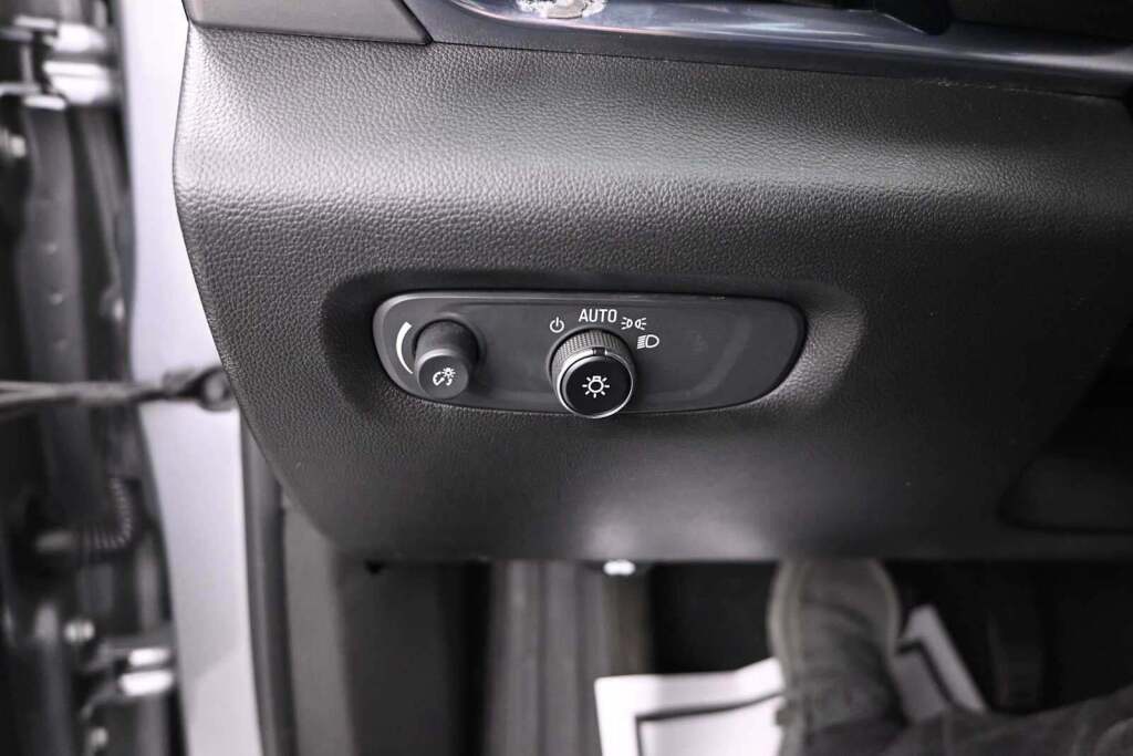 2023 Chevrolet Traverse FWD LT Cloth