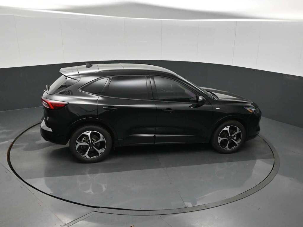 2023 Ford Escape ST-Line Elite