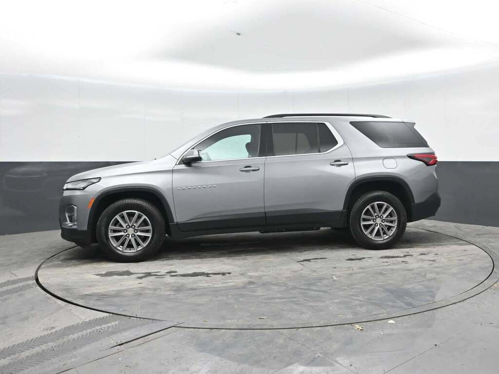 2023 Chevrolet Traverse FWD LT Cloth