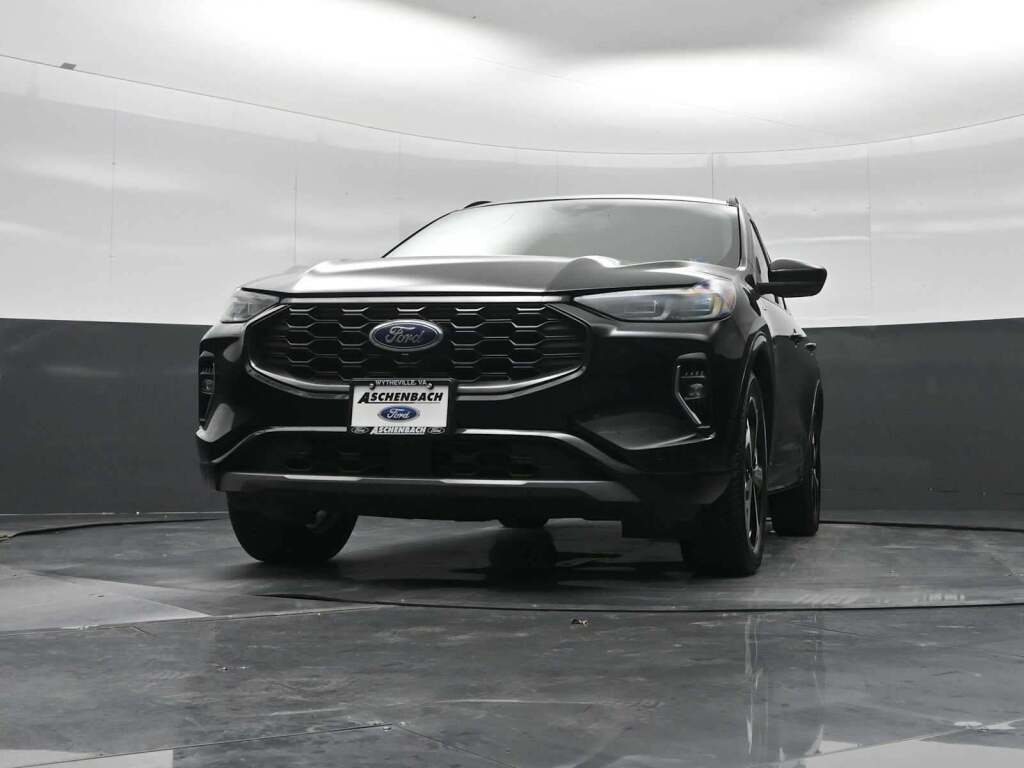 2023 Ford Escape ST-Line Elite