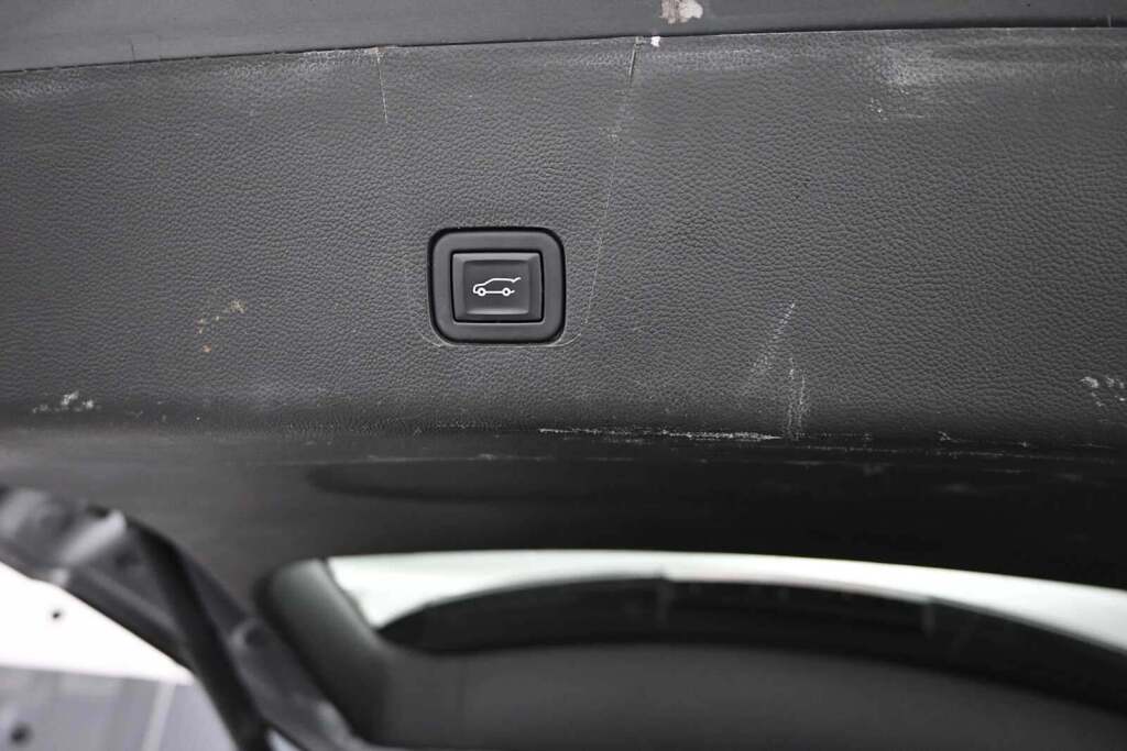 2023 Chevrolet Traverse FWD LT Cloth