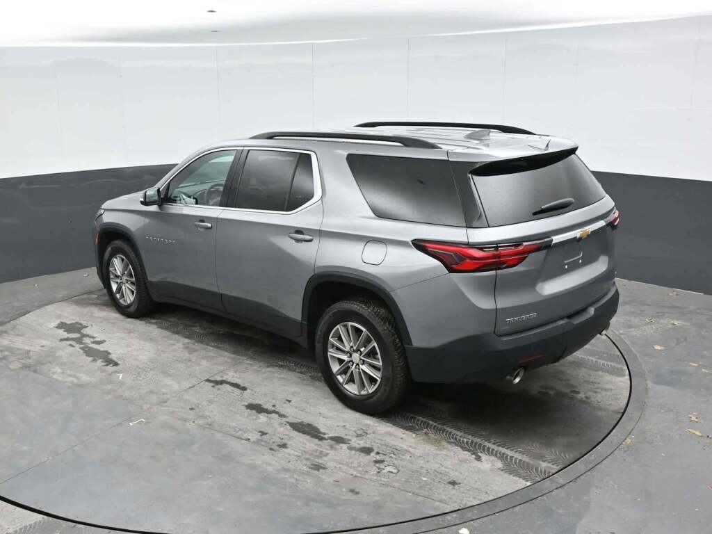 2023 Chevrolet Traverse FWD LT Cloth