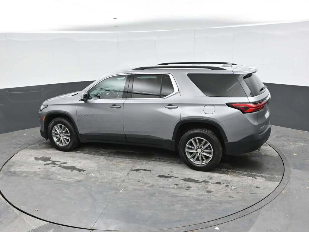 2023 Chevrolet Traverse FWD LT Cloth