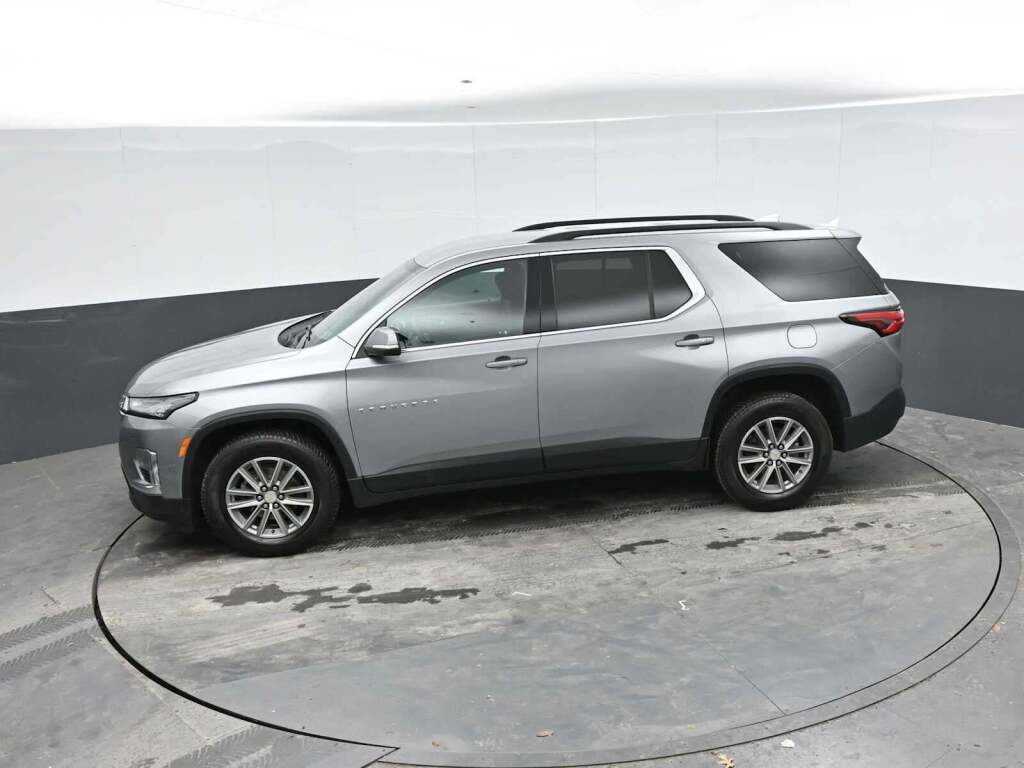 2023 Chevrolet Traverse FWD LT Cloth